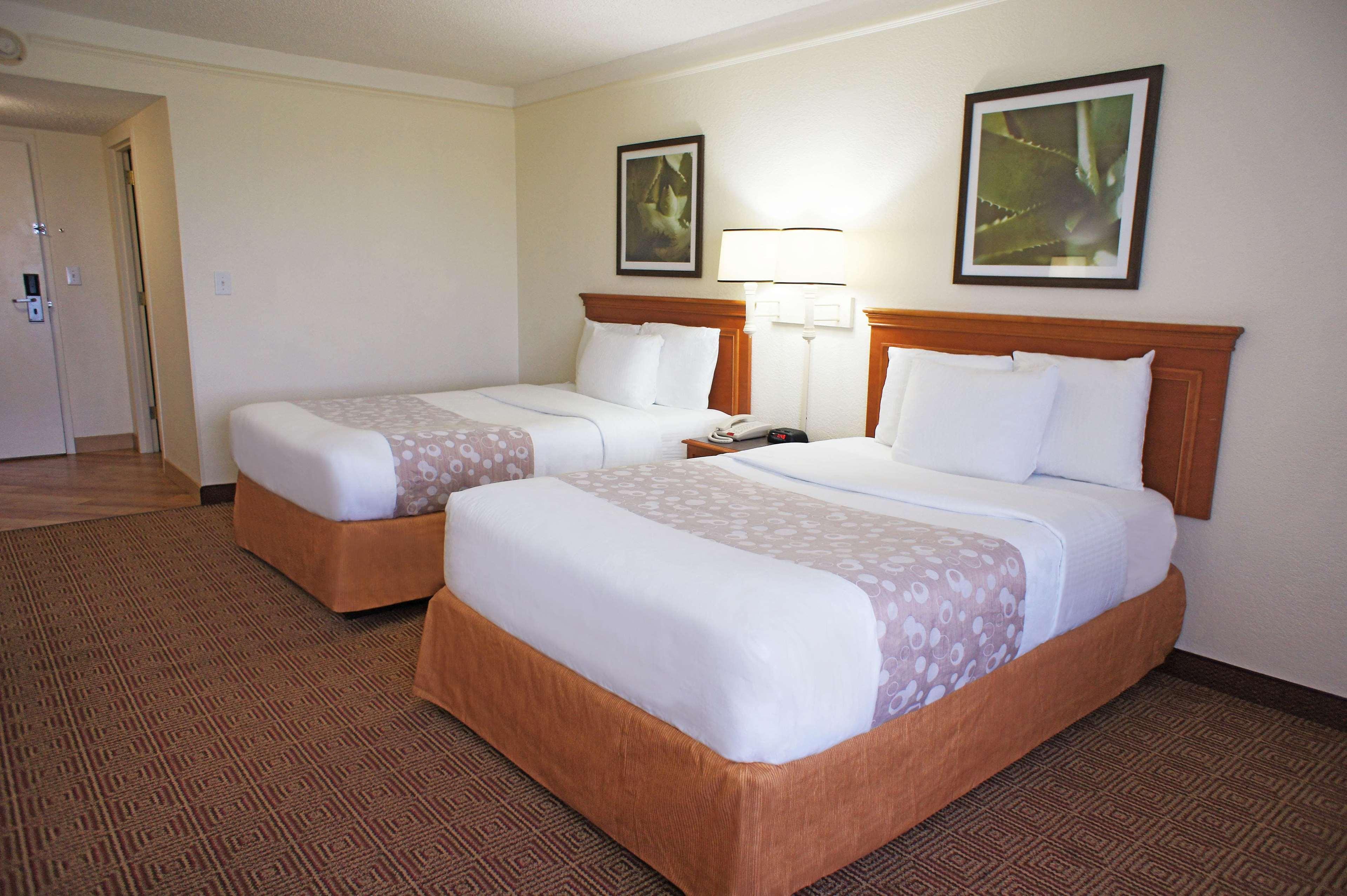 La Quinta By Wyndham Coral Springs University Dr Bagian luar foto